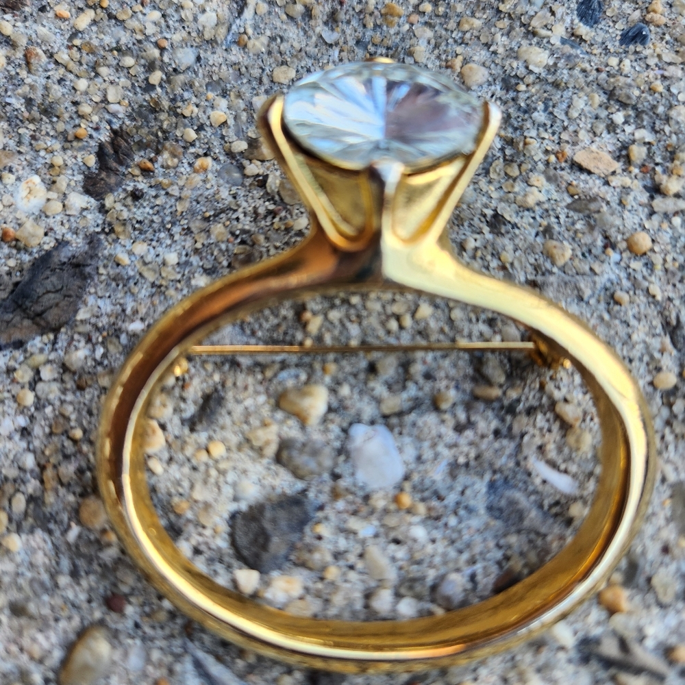 Vintage Sparkle Ring Brooch